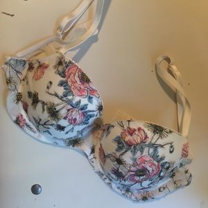 Victoria’s Secret Lightly Lined Floral Bra
